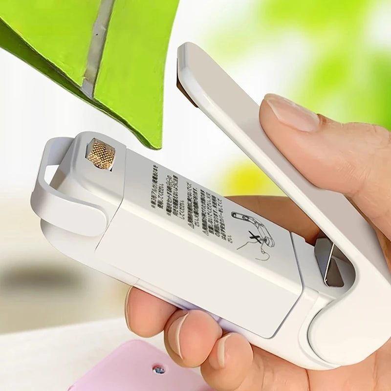 Mini Heat Bag Sealer Machine — Portable Handheld Food Bag Resealer for Chips, Snacks, Frozen Food, Plastic Bag Heat Seal Tool