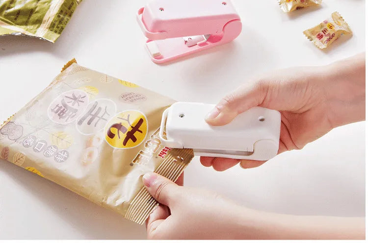 Mini Heat Bag Sealer Machine — Portable Handheld Food Bag Resealer for Chips, Snacks, Frozen Food, Plastic Bag Heat Seal Tool